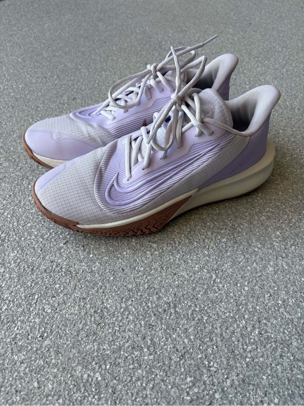 Nike Precision 7 "Barely Grape/Gum" basketball sneaker womens size 9.5